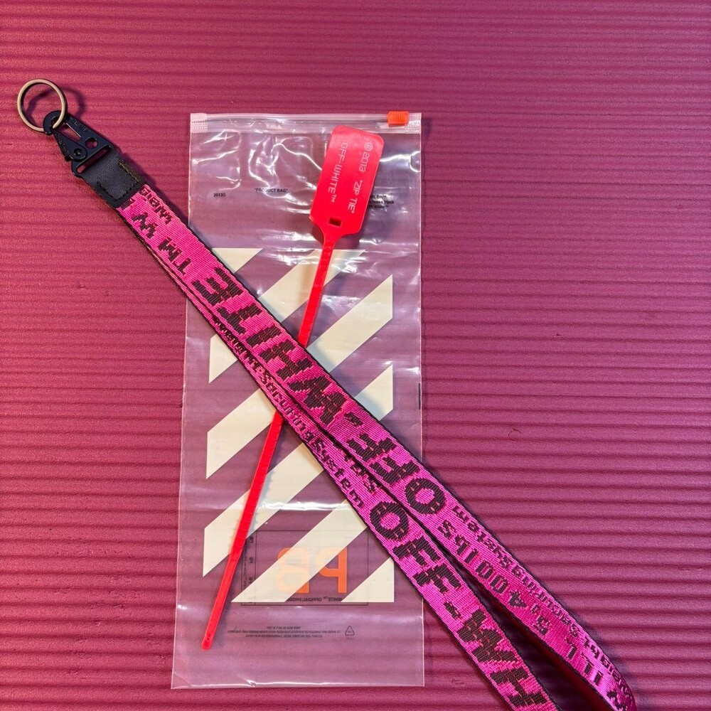 🦩 Hot Pink | Off-White | Neck Lanyard ──────────────────────────────── type: ne